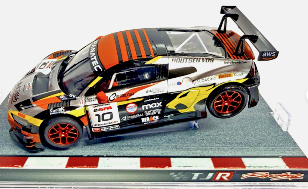 SCX slot car wireless controller: How does Cord-Free Driving Improve Track Mastery?